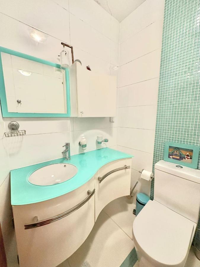 London Charm - Comfortable Room In Spacious House ภายนอก รูปภาพ